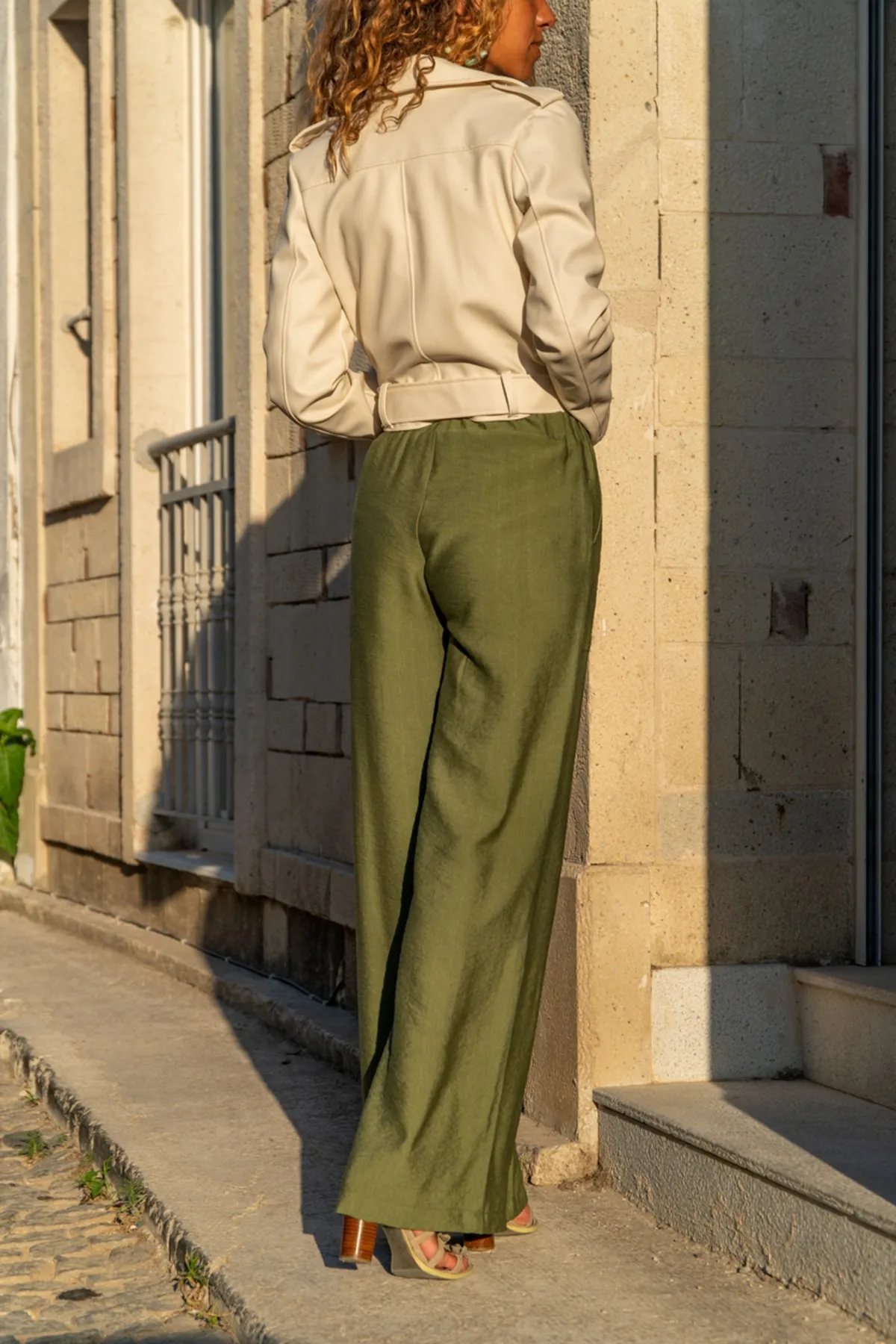 Güneşkızı  Lose Damenhose aus Khaki-Leinen mit elastischem Bund GK-BST2933