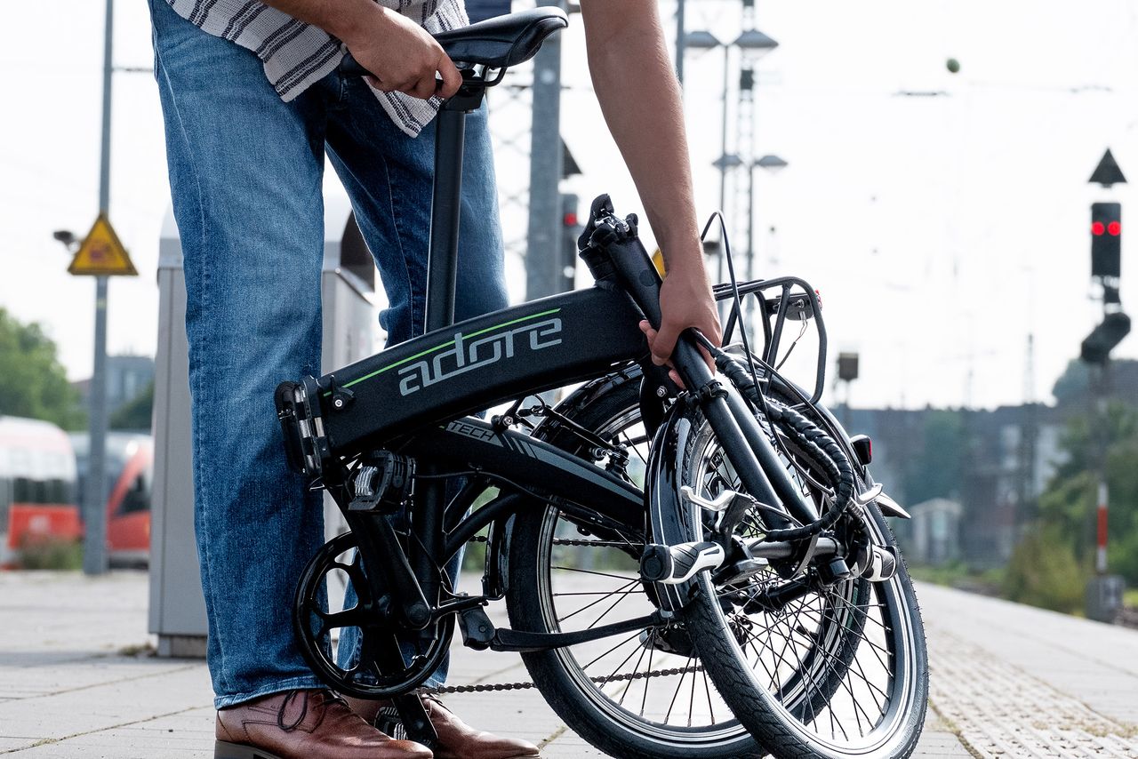 Adore Alu E-Faltrad 20'' Cologne E-Bike schwarz 250 Watt Li-Ion 36V/10 Ah 6-Gang