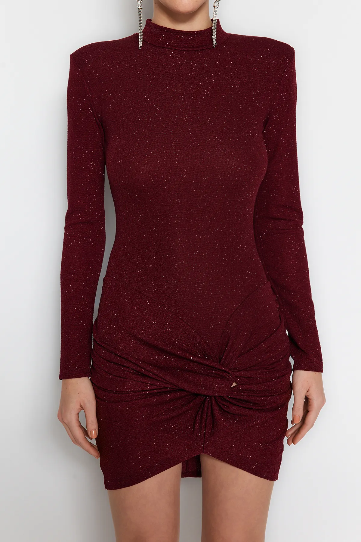 Trendyol Collection  Burgunderfarbenes, tailliertes, glänzendes, gestricktes, elegantes Abendkleid TPRAW24EL00006