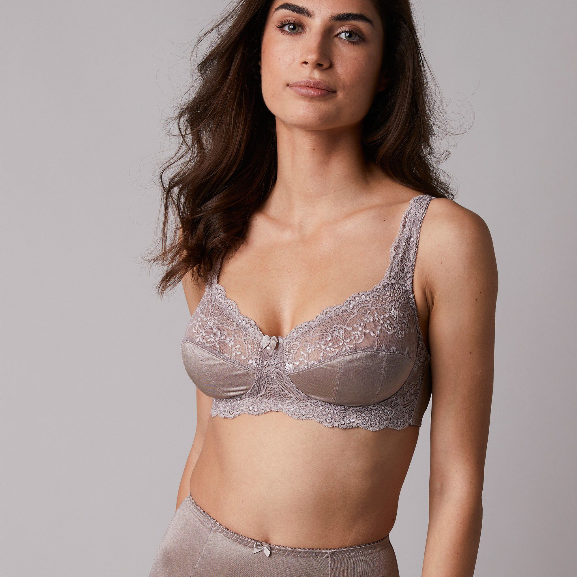 Soutien-gorge maille satinée et dentelle Salford sans armatures