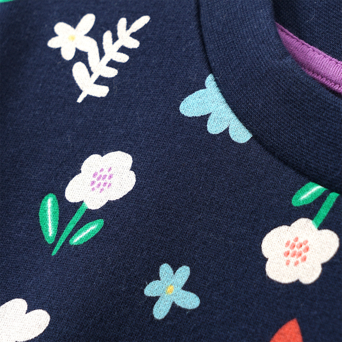 Mädchen Sweatkleid mit bunten Motiven