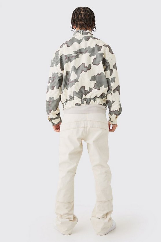 Gesteppte Camouflage Bomberjacke mit Träger-Detail