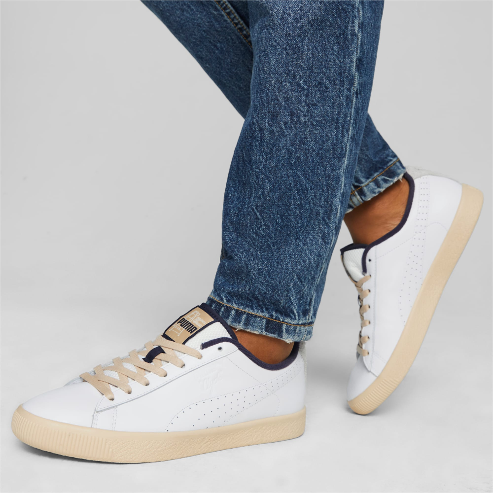 PUMA Clyde Service Line 393088-01 / weiss
