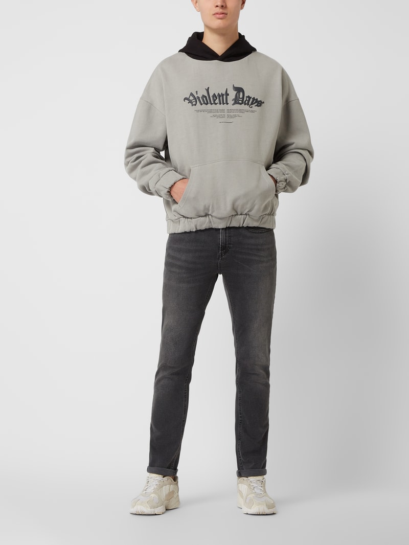Oversized Hoodie mit Message-Stickerei in mittelgrau