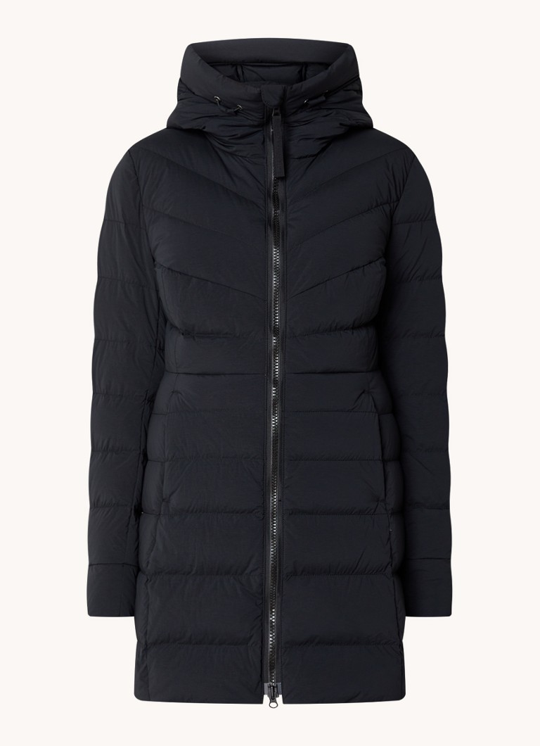 Jachetă matlasată Canada Goose Clair cu umplutură de puf și buzunare cu fermoar.