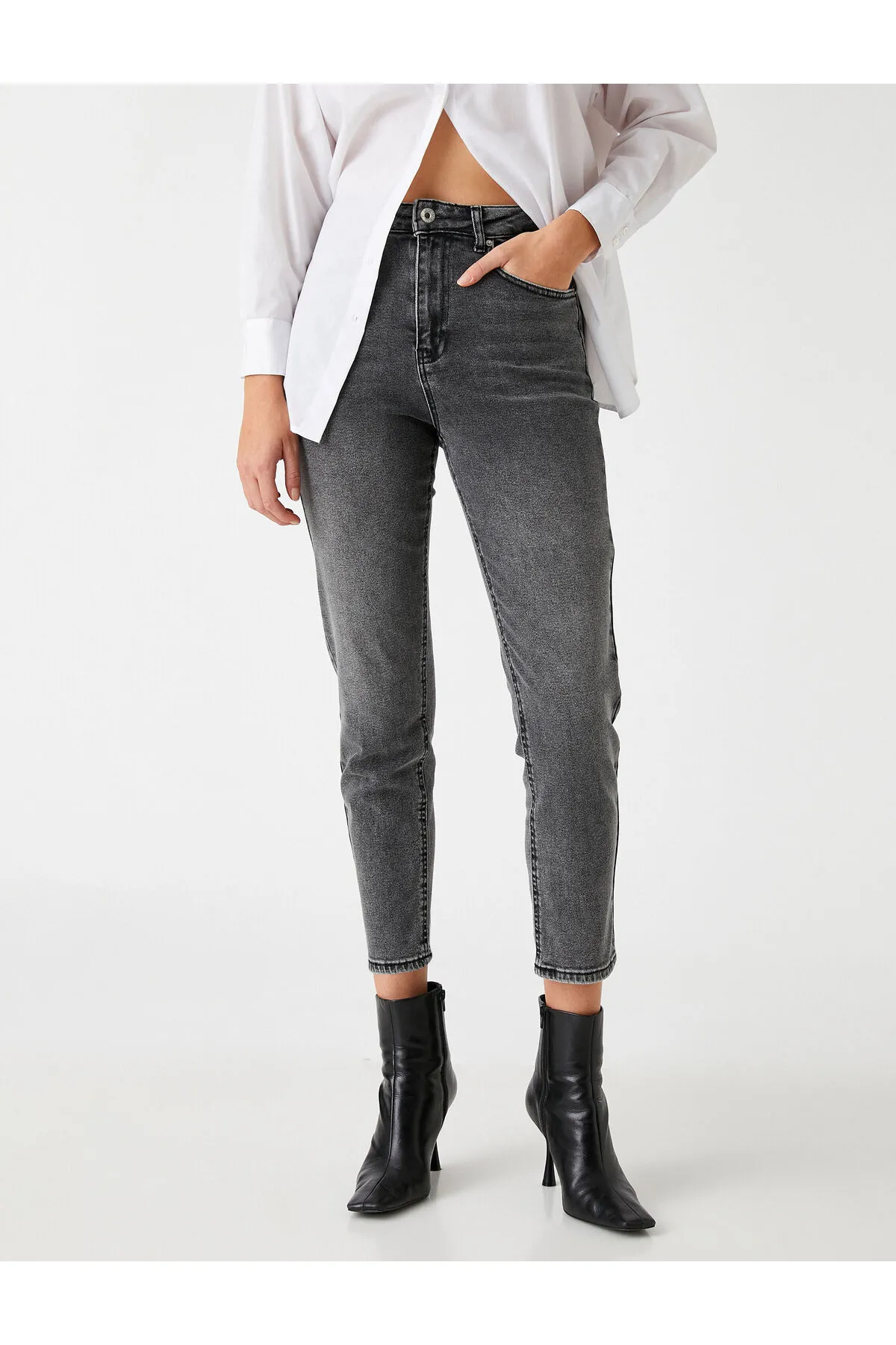 Koton  Jeans mit hoher Taille und leicht schmalem Bein – Mom-Jeans