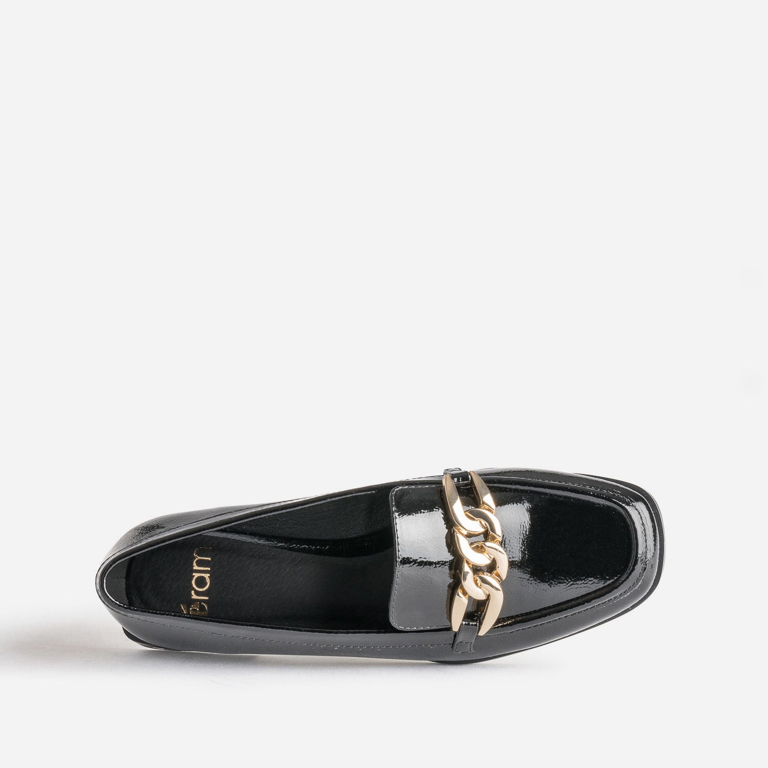 Mocassin noir verni avec chaîne dorée