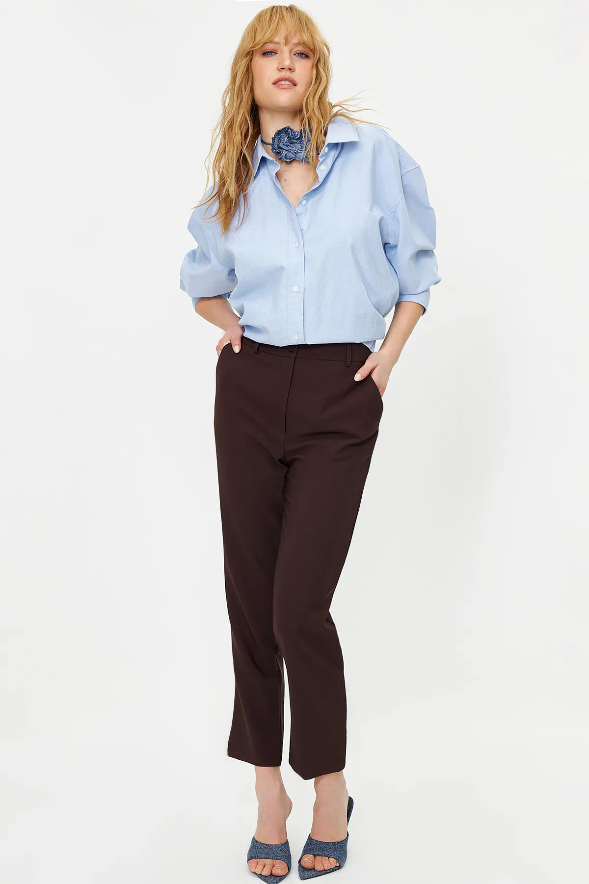 Trendyol Collection  Dunkelbraune Basic-Zigaretten-Webhose TWOSS19ST0038