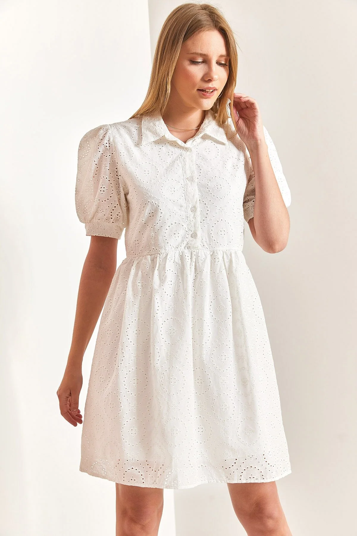 Bianco Lucci  Gemustertes Muschelkleid mit Hemdkragen für Damen