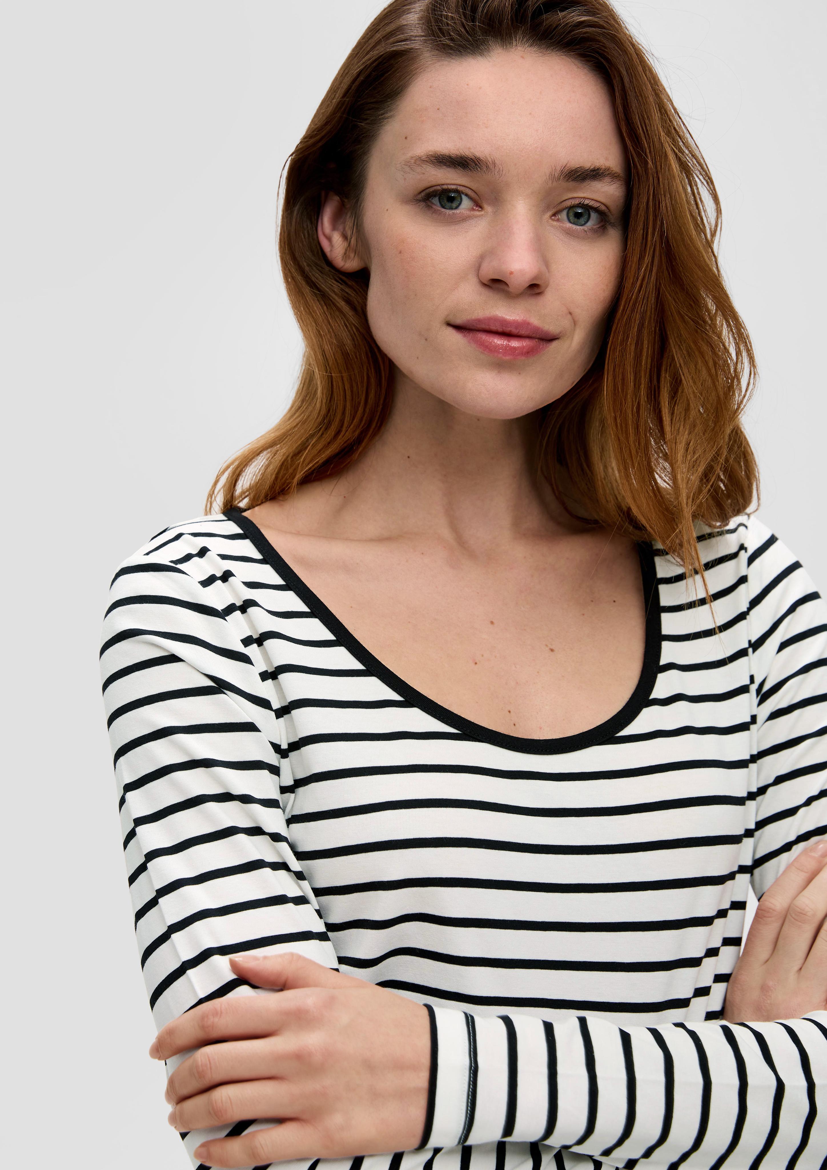 Langarmshirt mit tiefem Rundhalsausschnitt  2141909-99G2