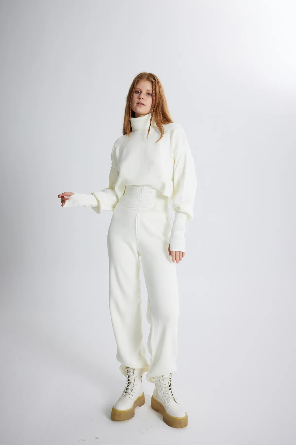 HOLLY LOLLY  Bottom Top Strickwaren Thinky Suit Weiß