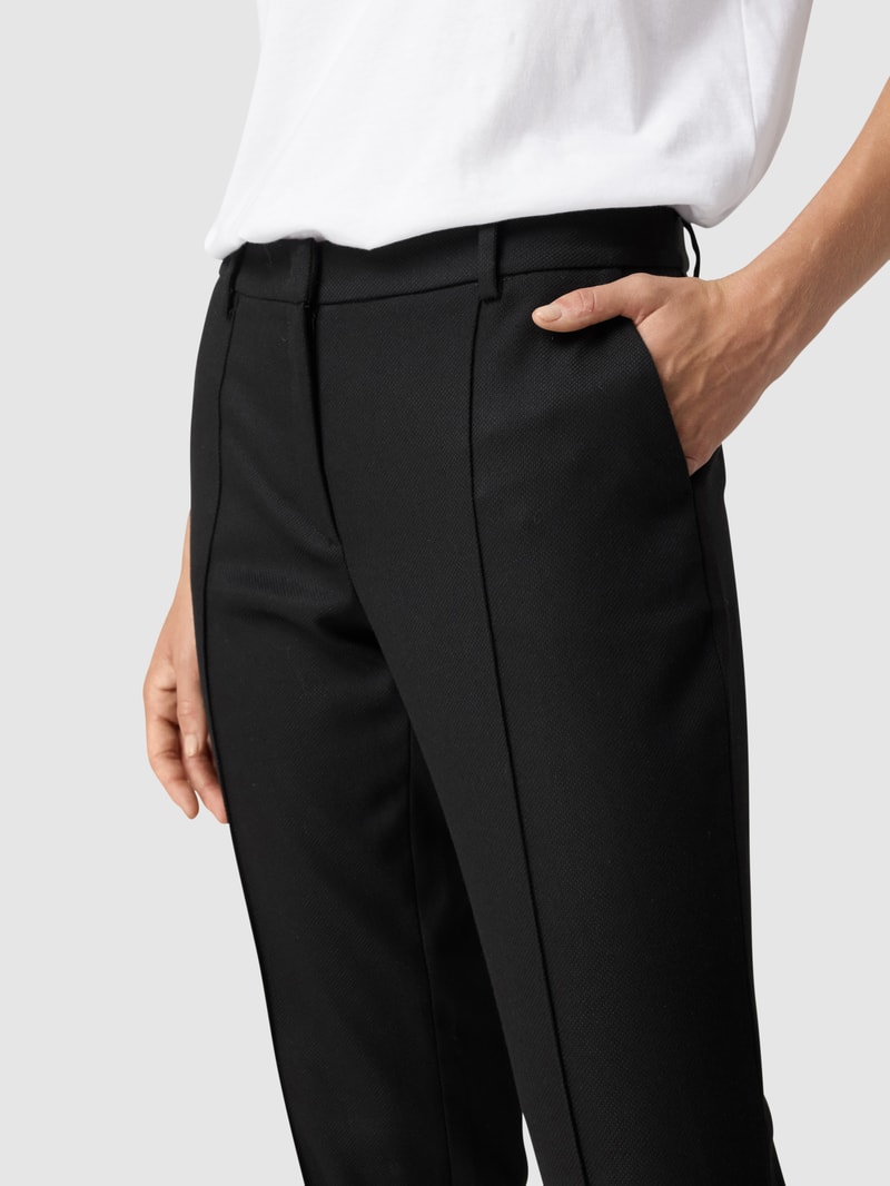 Stoffhose mit schmal zulaufendem Bein Modell 'Hedy' in schwarz