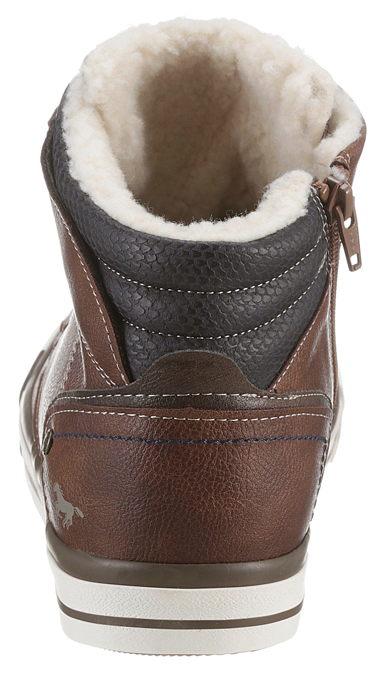 Mustang Shoes Sneaker mit zweckmäßigem Innenreißverschluss