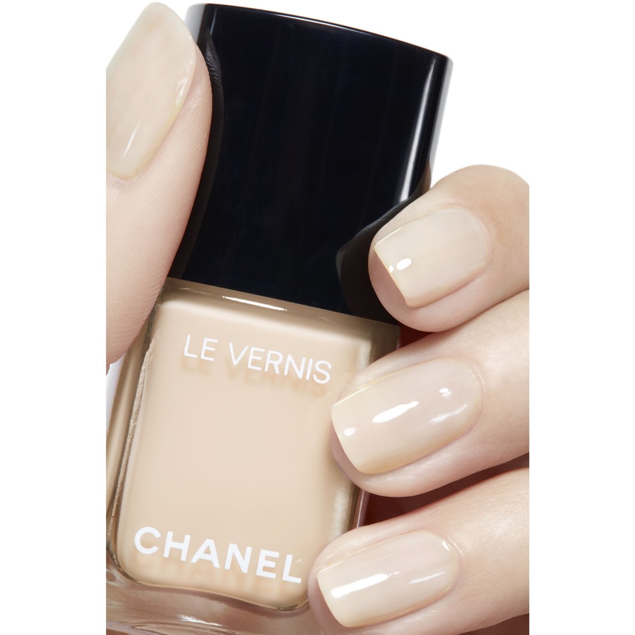 CHANEL LE VERNIS NAGELLACK – FARBE UND GLANZ MIT LANGEM HALT