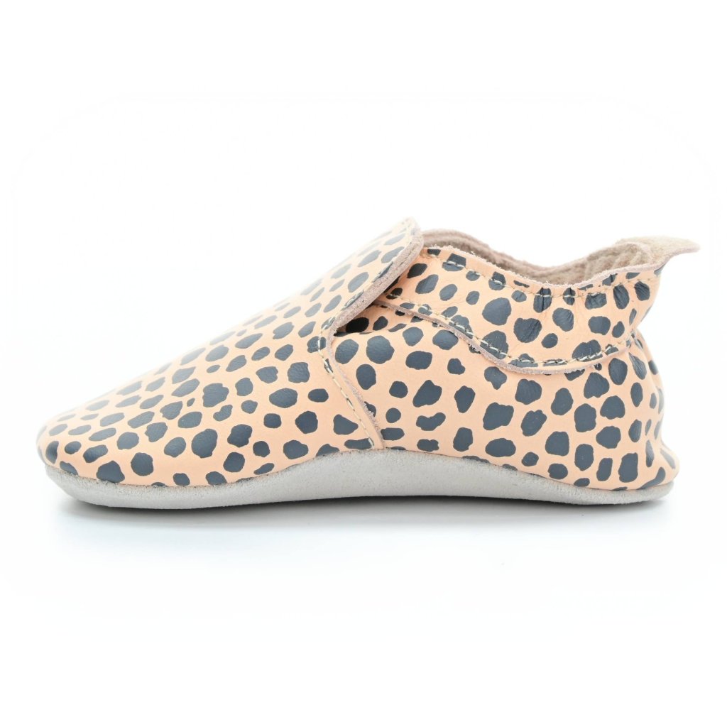 Bobux Dalmation Print Rose (Soft Sole) Krabbelschuhe