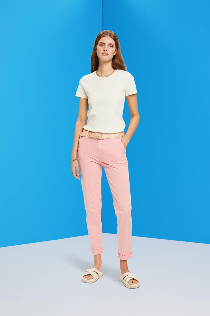 Leichte Stretch-Chino mit Gürtel