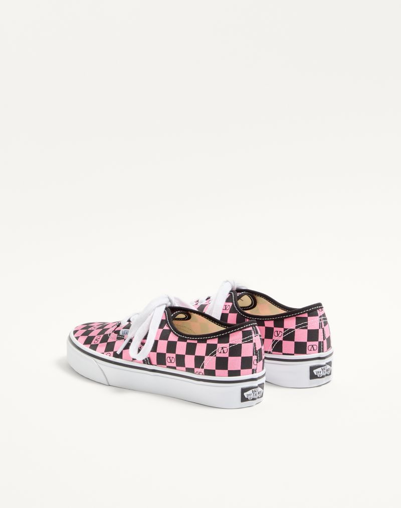 Tênis de cano baixo Valentino Garavani e Vans em tecido com estampa xadrez VLogo
