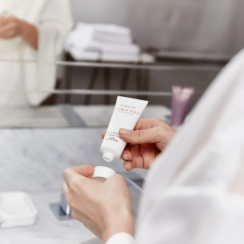 Dr Irena Eris Clinic Way Dnevna krema protiv zagađenja i bora SPF 50
