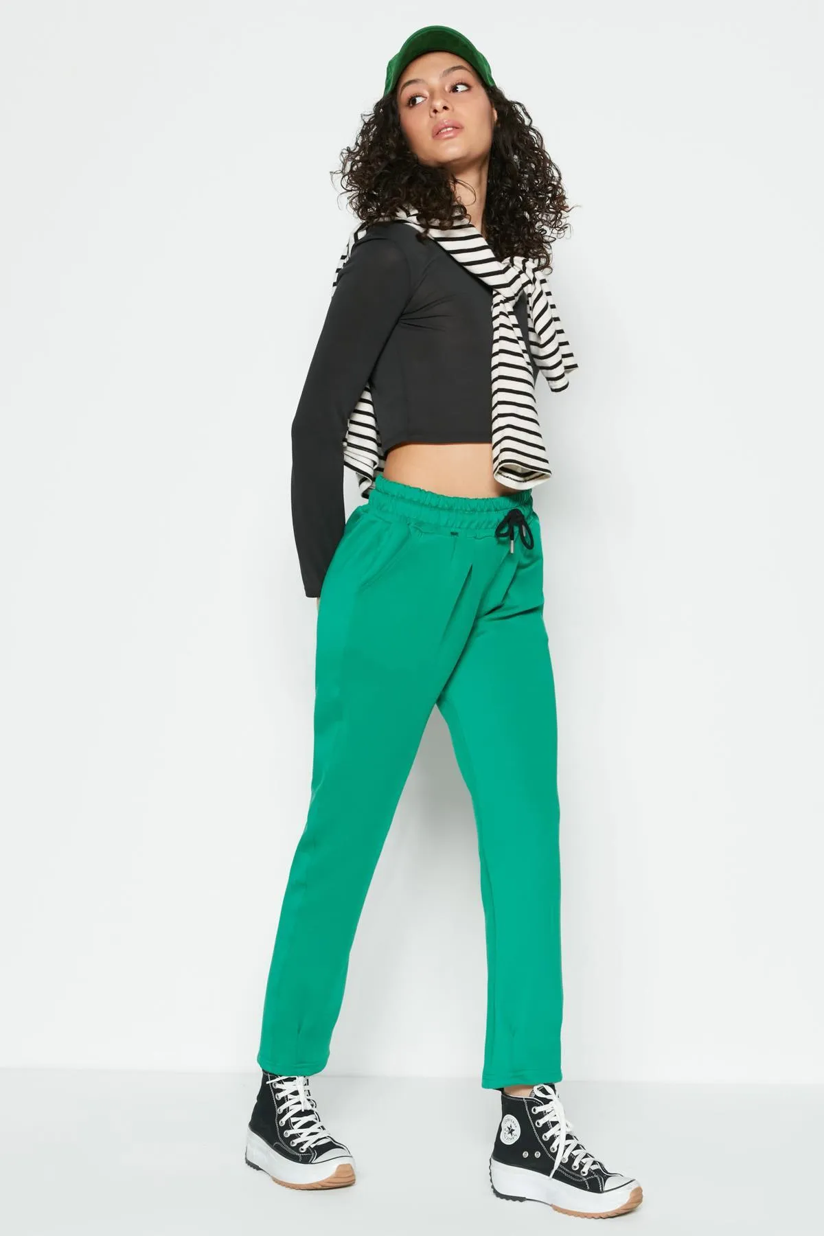 C&City  Jogginghose mit Falten an Taille und Bein 810 Grün