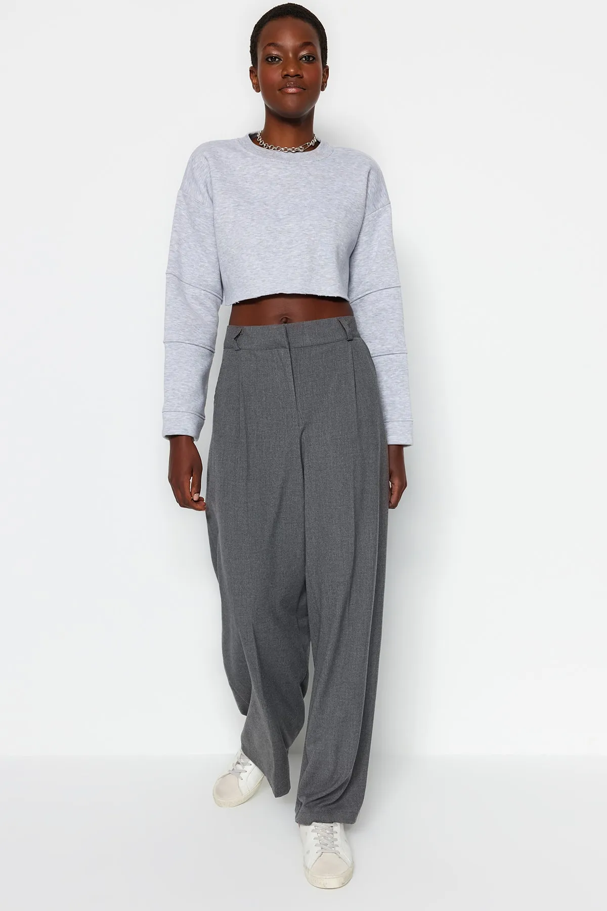 Trendyol Collection  Anthrazitfarbene Palazzo-/Webhose mit extra weitem Bein TWOSS23PL00062