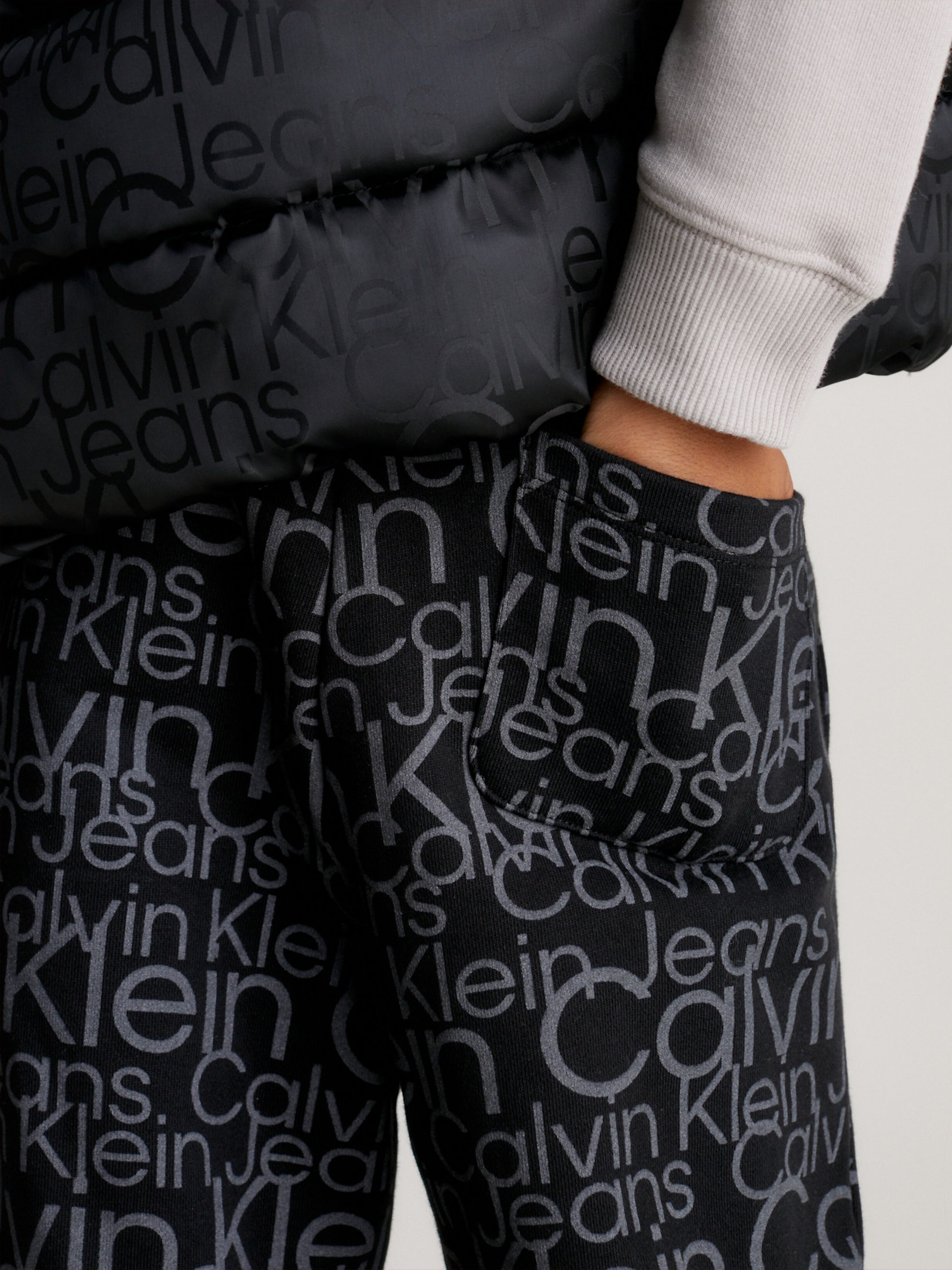Tapered Pants