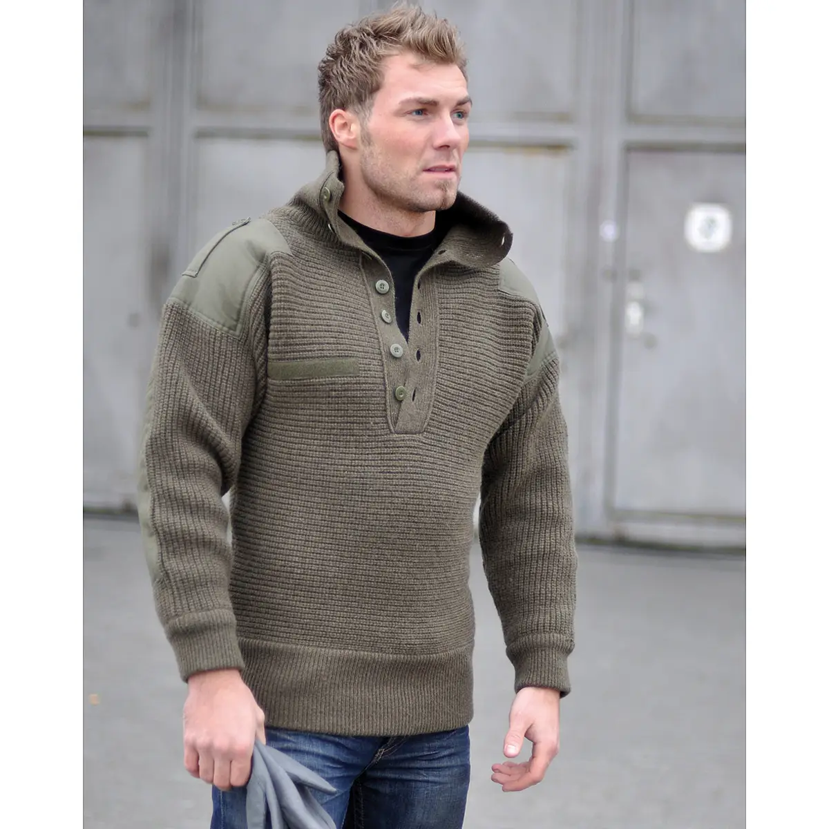 Österreichischer Pullover ALPIN oliv