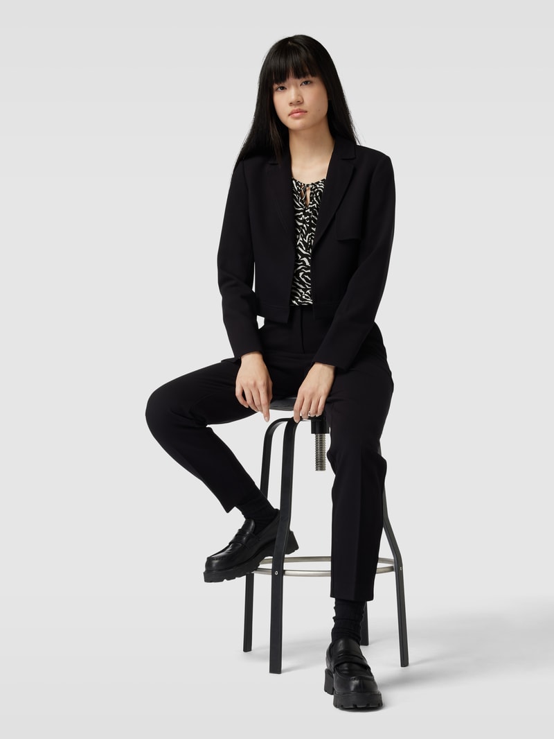 Blusenshirt aus Viskose mit Allover-Muster in schwarz
