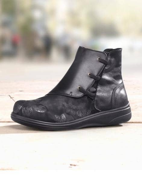Stiefelette mit seitlichem Reißverschluss