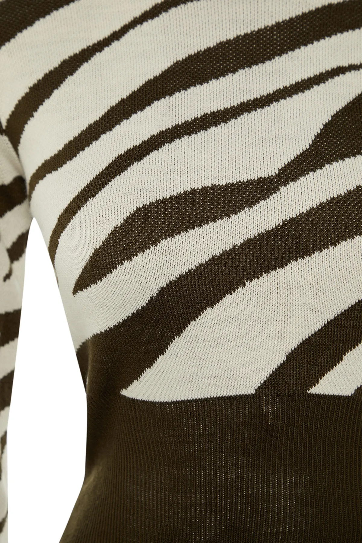 Trendyol Collection  Khaki Strickpullover mit Stehkragen TWOAW21KZ0010