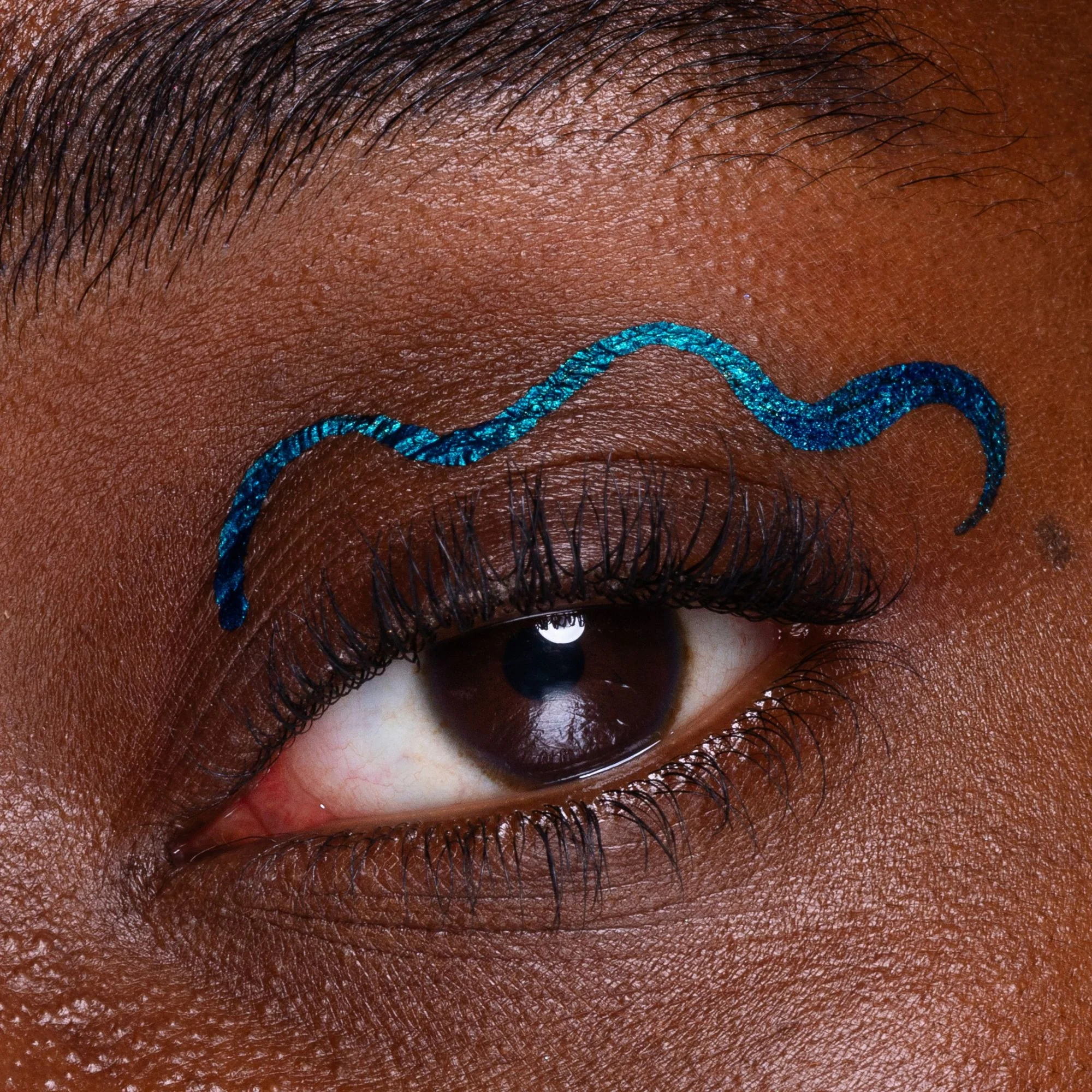 Eyeliner Shake - Eyeliner