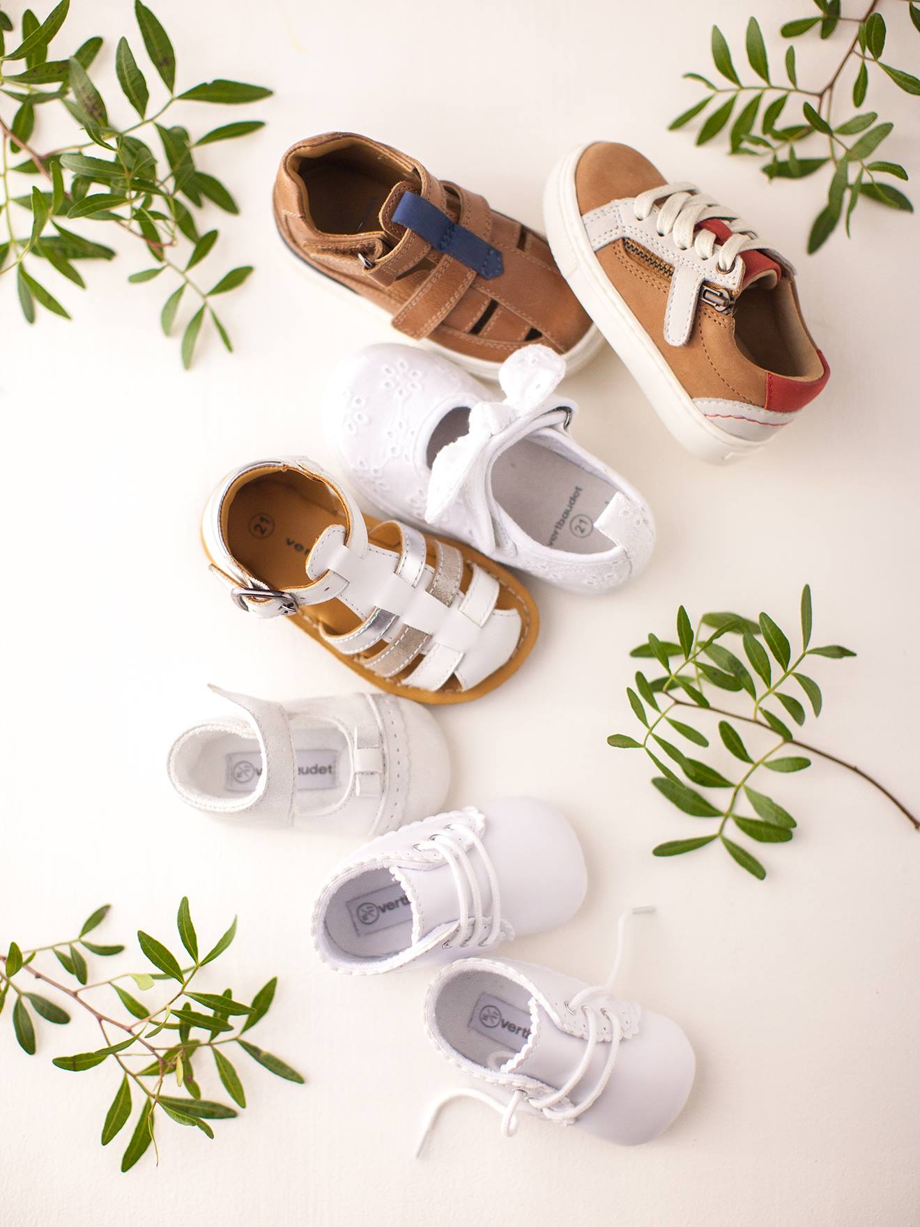 Bottillons souples bébé à lacets nouveau né blanc