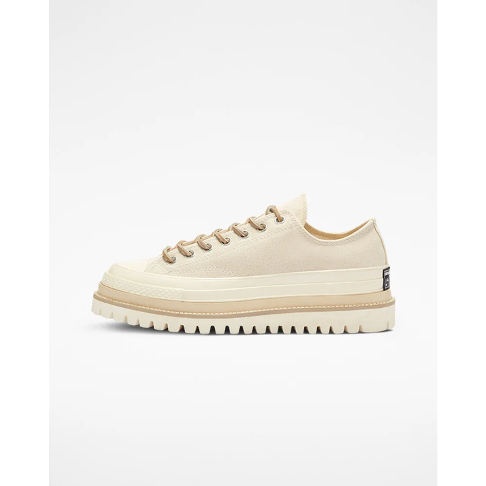 Converse Chuck 70 Ltd Canvas Trek A06055C / weiss