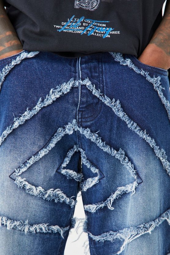 Lockere Jeans mit ausgefranstem Saum