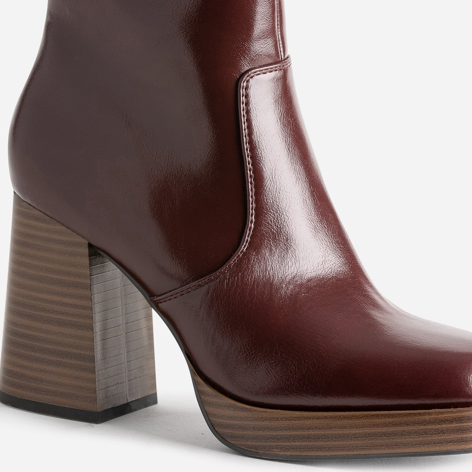 Boots bordeaux éco-conçu à plateforme et talon flare
