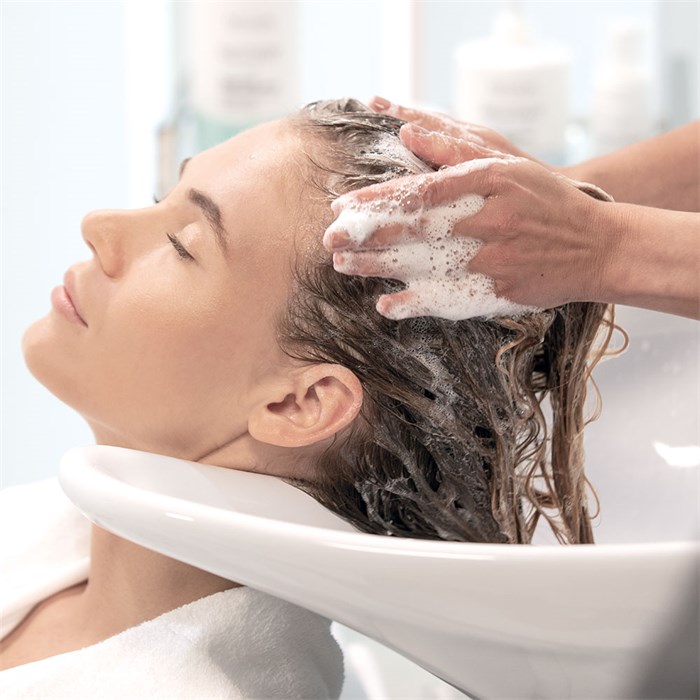Magnifying Micellar Shampoo