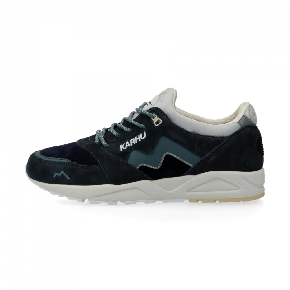 Karhu Aria 95 F803116 / blau