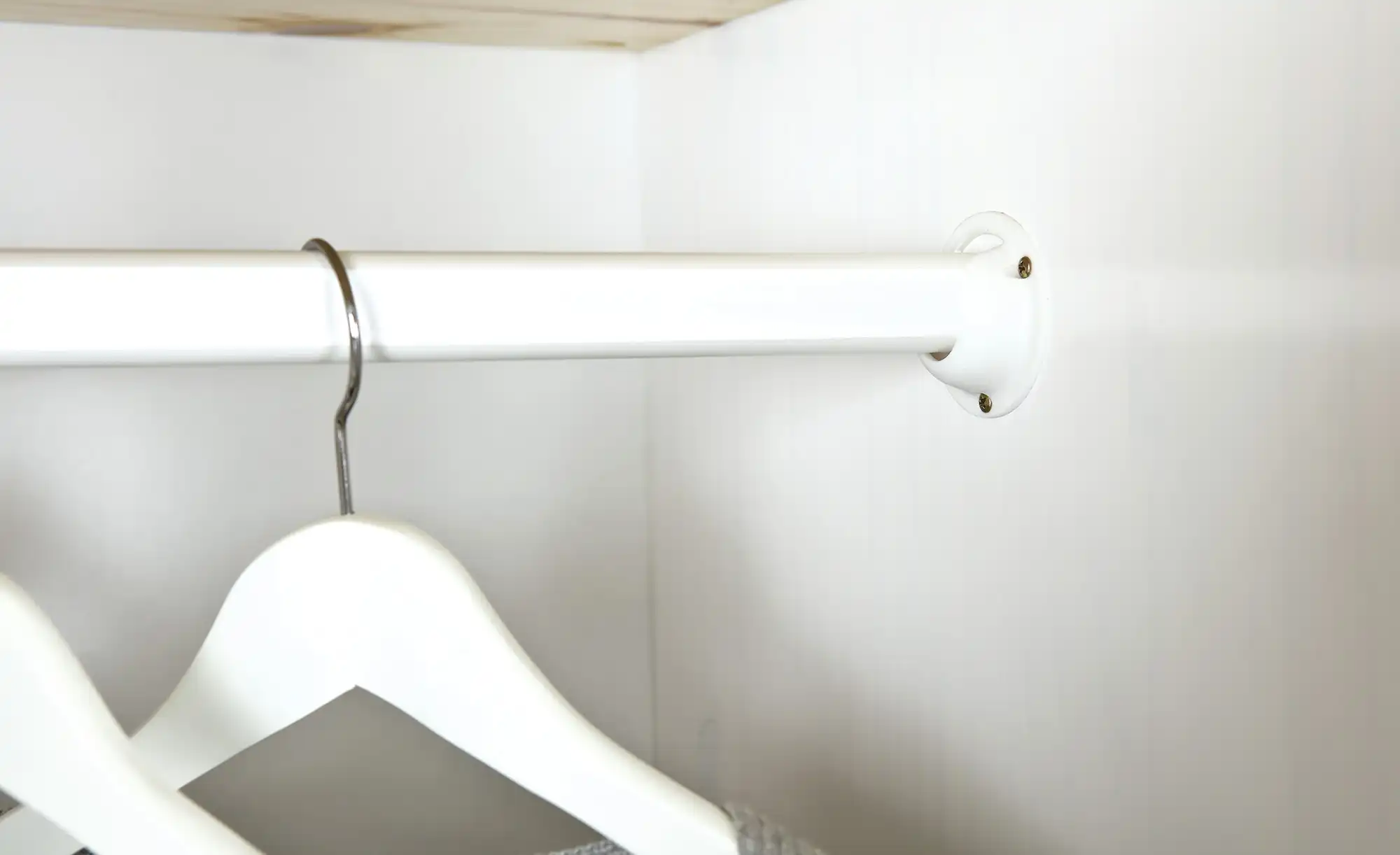 Kleiderschrank