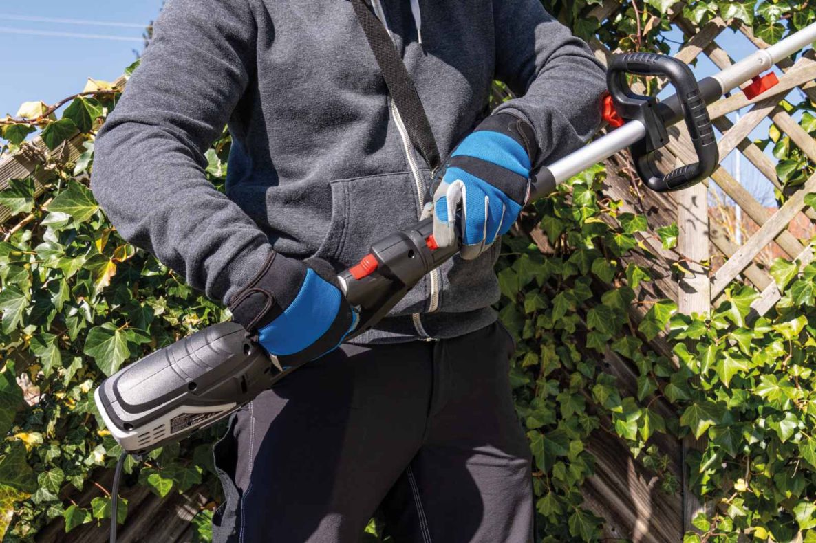 Scheppach 5910504901 Telescopic Hedge Trimmer TPH900 900W