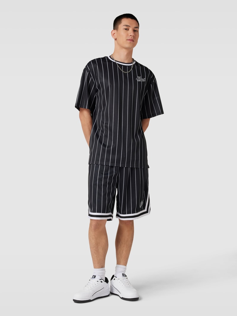 T-Shirt mit Streifenmuster Modell 'Varsity' in schwarz