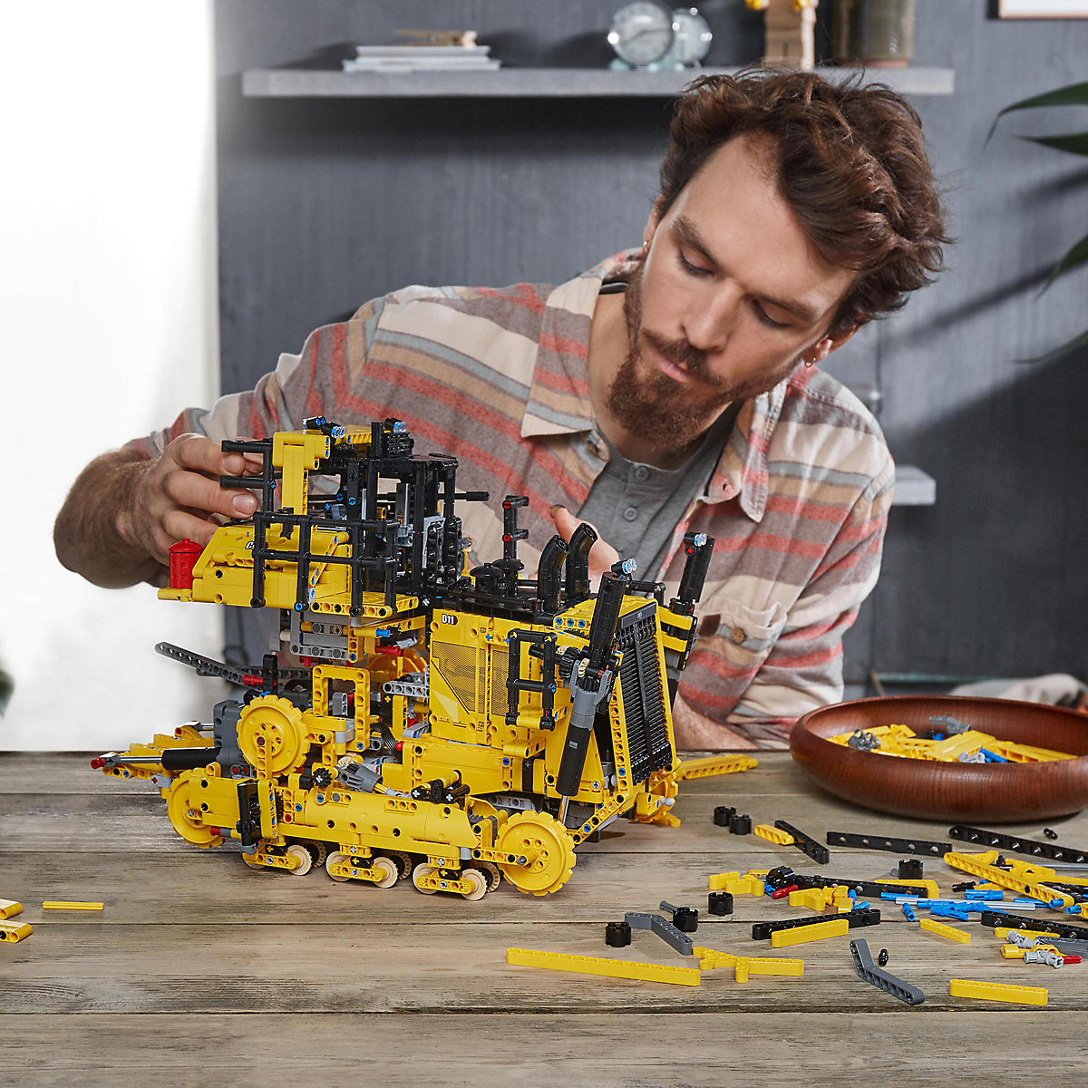 LEGO® Technic 42131 Appgesteuerter Cat® D11 Bulldozer