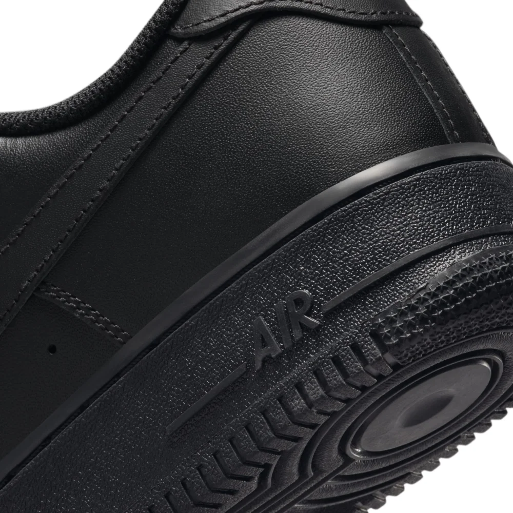 Nike Air Force 1 07 CW2288-001 / schwarz
