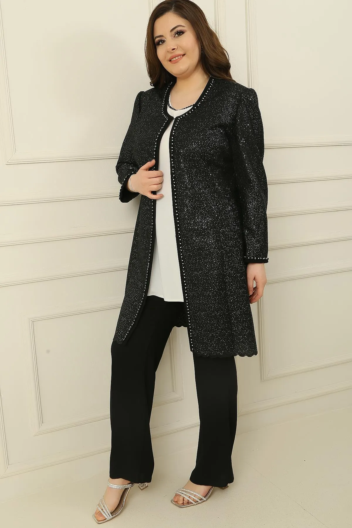 By Saygı  3-teiliges Set mit bestickter Tunika, Jacke, Bluse und Hose in Übergröße