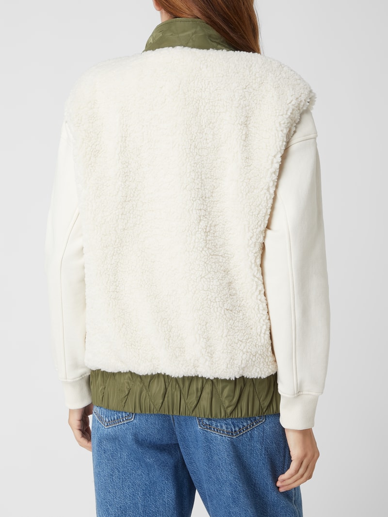 Wendeweste aus Teddyfell in khaki