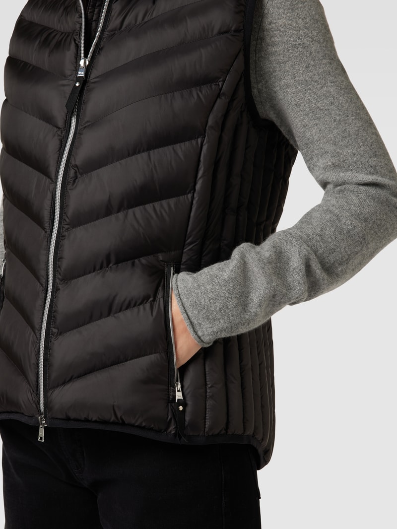 Steppweste mit Reißverschlusstaschen Modell 'STYLE.GENF' in schwarz