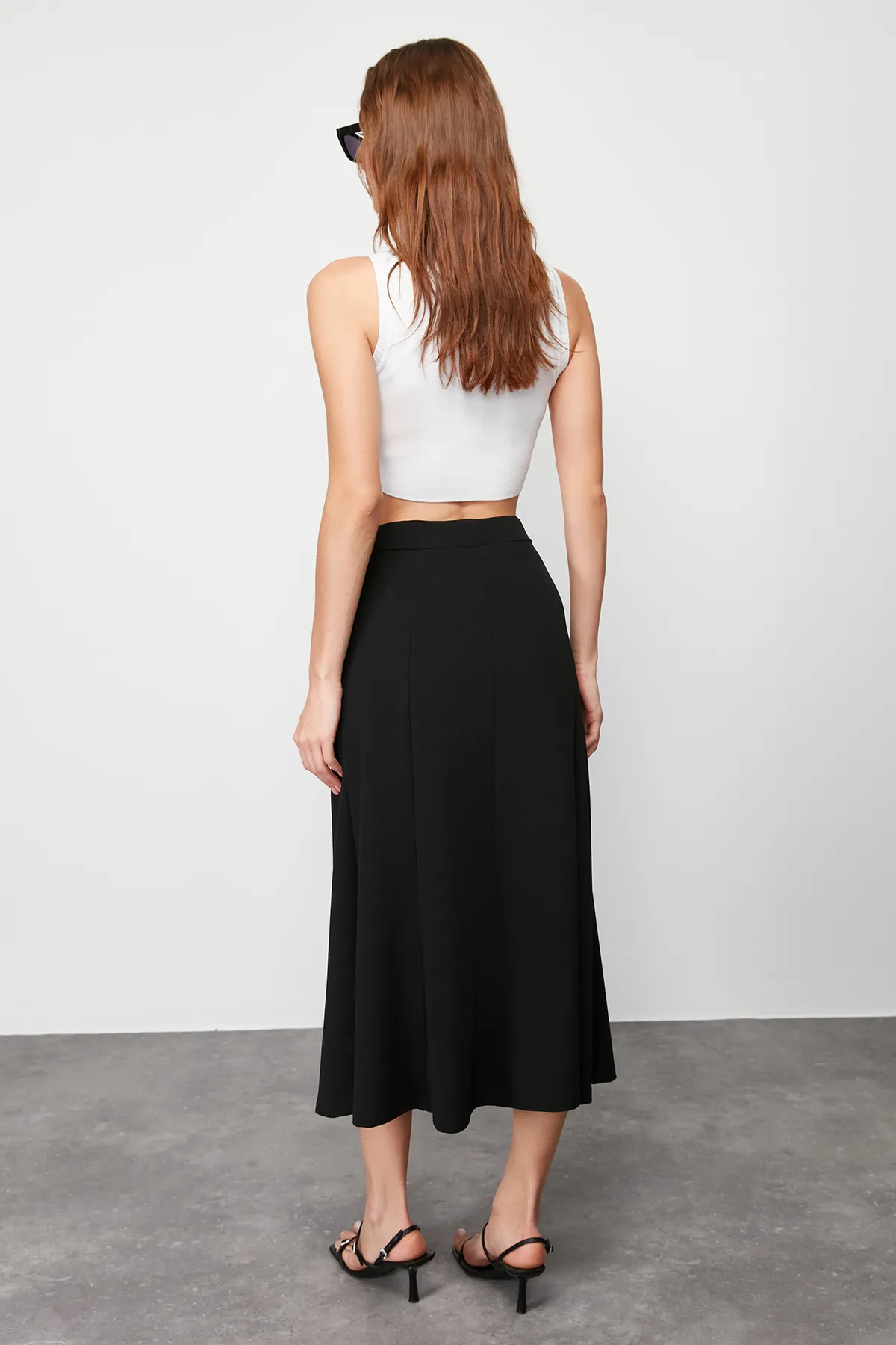 Trendyol Collection  Schwarzer ausgestellter, dehnbarer Maxi-Strickrock TWOSS24ET00156