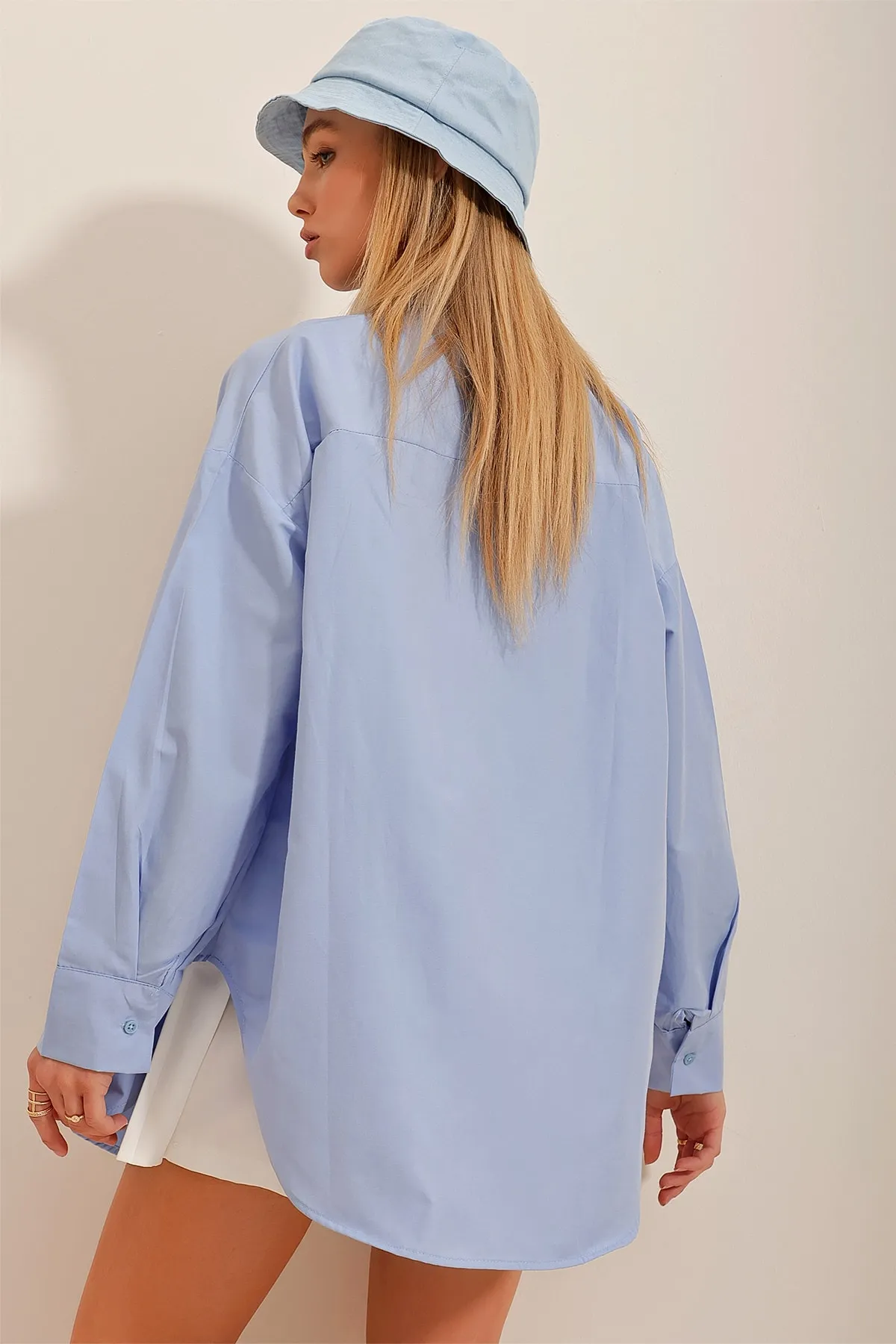 Trend Alaçatı Stili  Blaues, langes, gewebtes Oversize-Hemd für Damen ALC-X6828