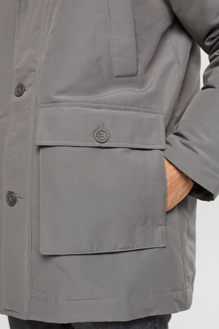Daunenjacke mit Kapuze