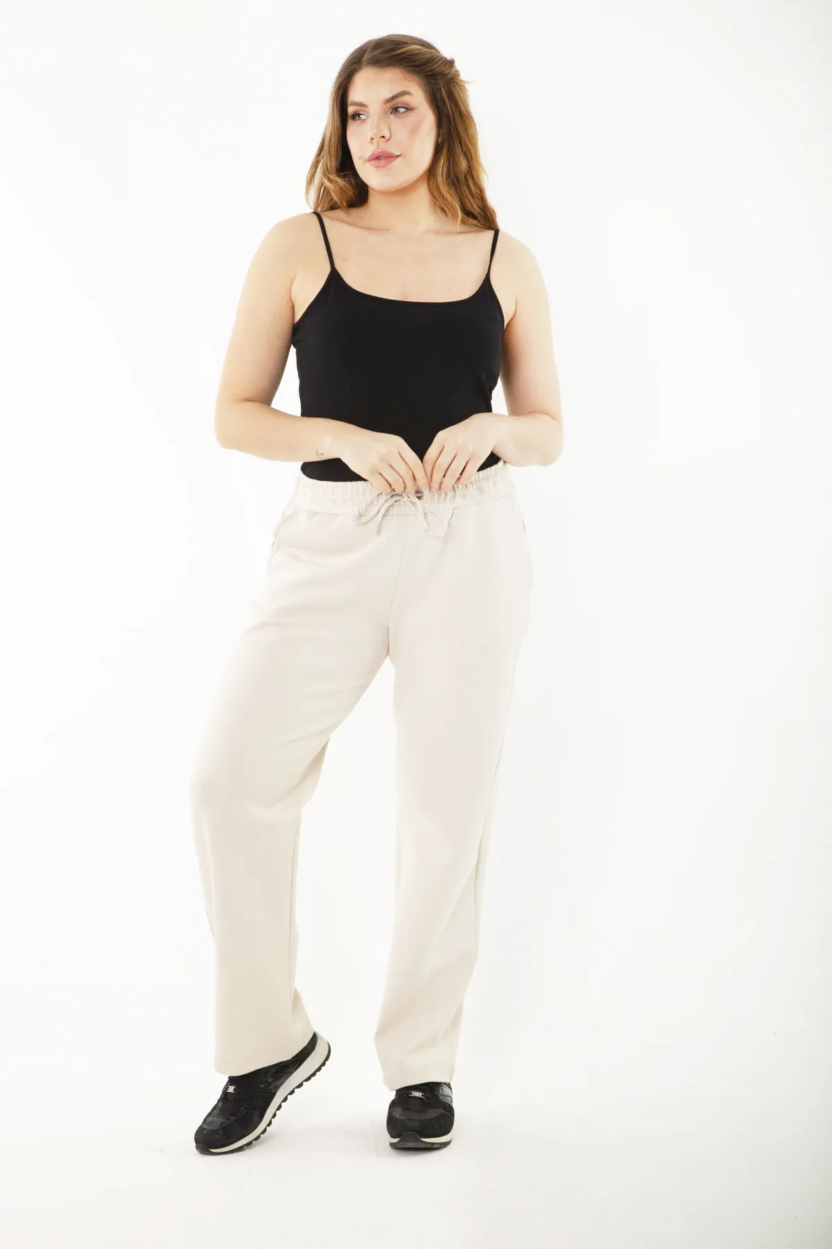 Şans  Damen-Trainingshose, große Größe, beige Taille, Ösenschnürung und elastische Seitentasche, Trainingshose 65n35418