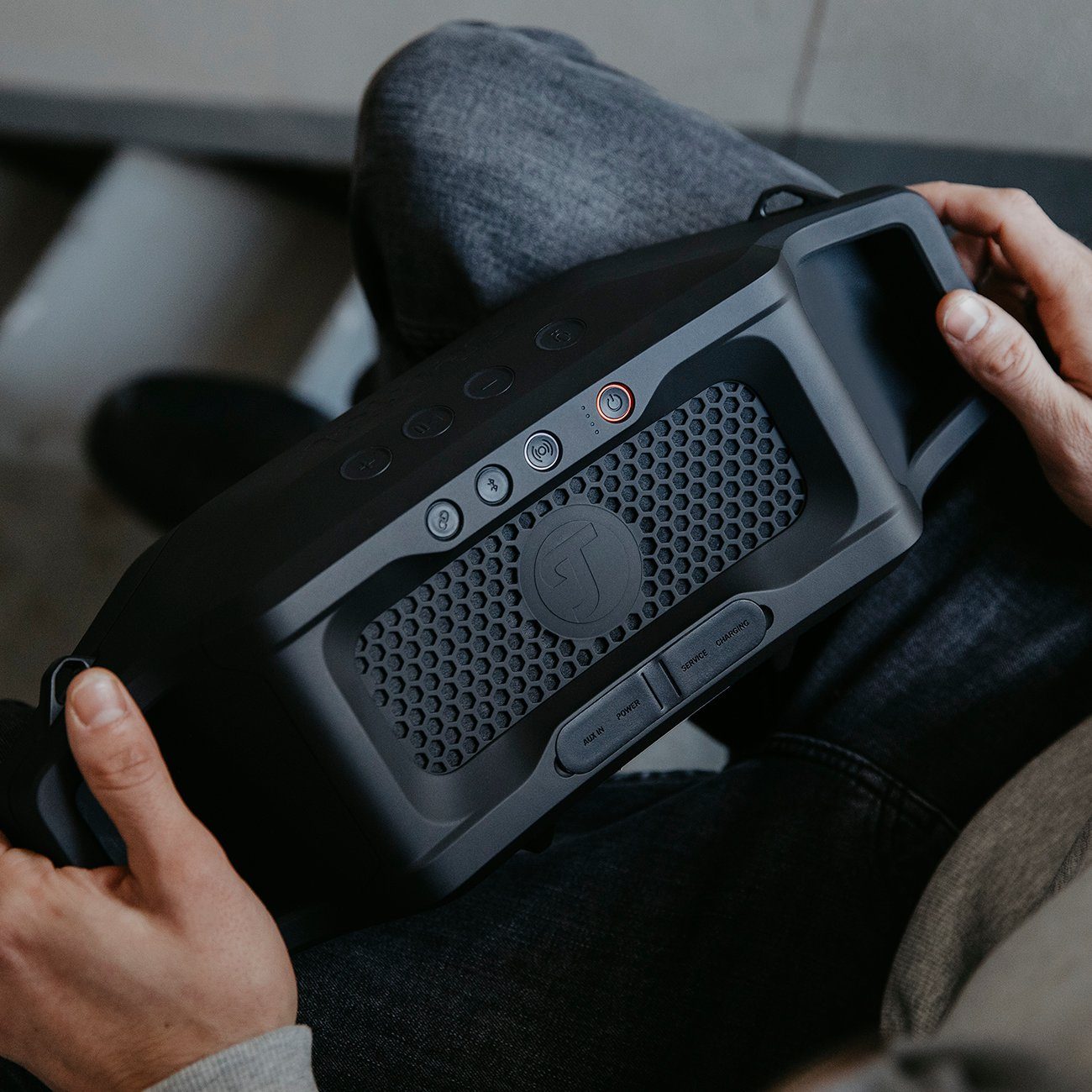Teufel ROCKSTER CROSS Wireless Lautsprecher (Bluetooth, AUX, 30 W, Strahlwassergeschützt nach IPX5, Party-Modus, Freisprecheinrichtung)