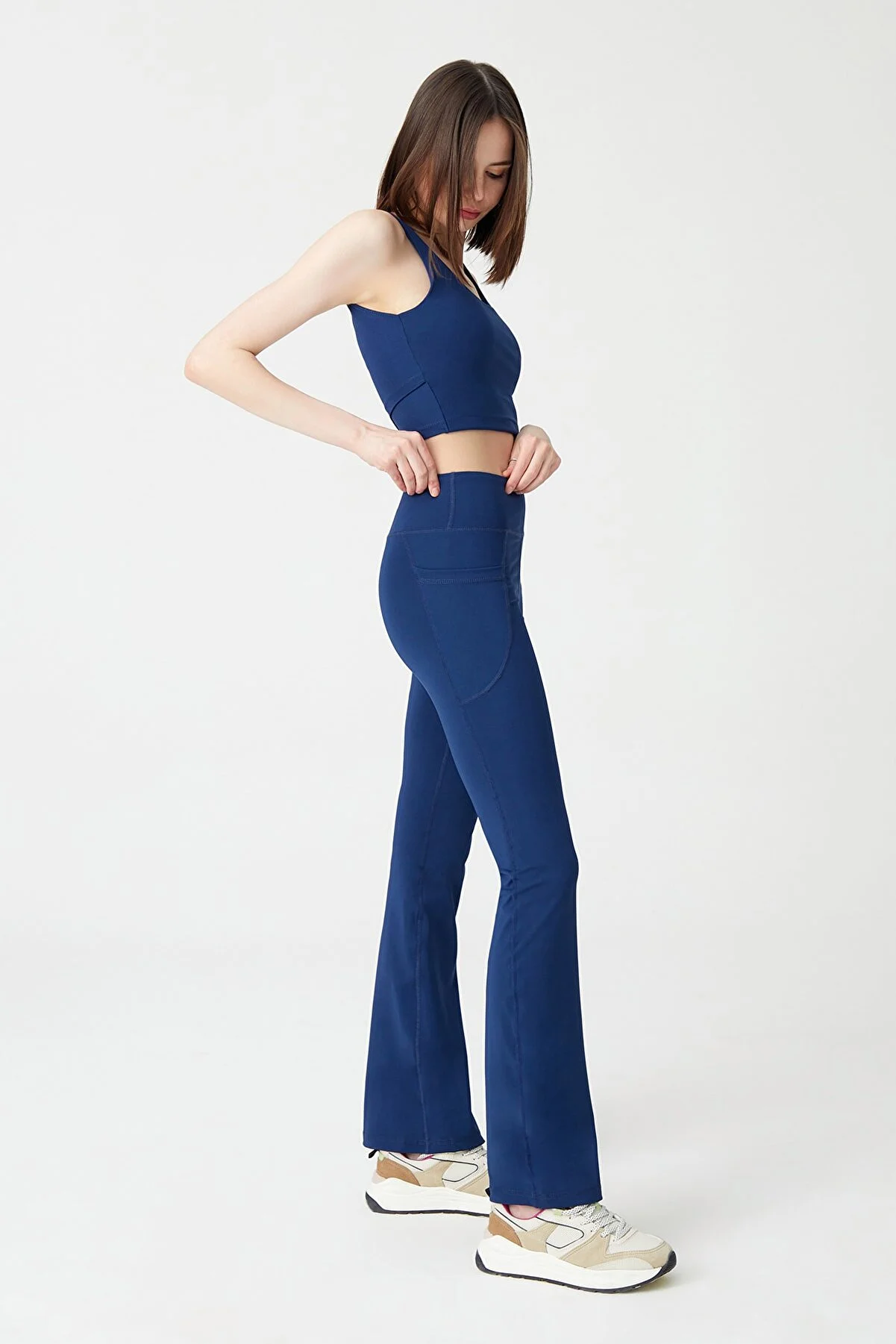 LOS OJOS  Marineblaue, glättende Bootcut-Strumpfhose mit ausgestelltem Bein und doppelter Tasche und hoher Taille für Damen